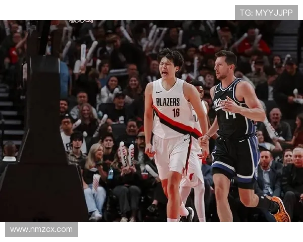 开拓者与爵士季前赛精彩对决 揭幕战集锦回顾