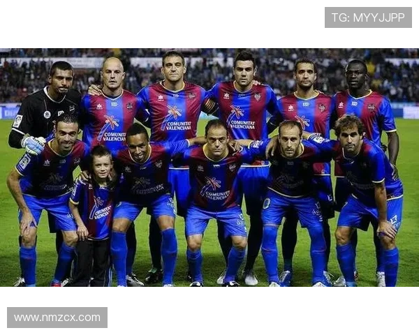 巴黎客战布雷斯特首发阵容公布登贝莱替补K77李刚仁巴尔科拉齐齐登场